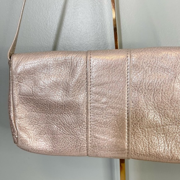 Laudi Vidni Silver Metallic Foldover Leather Sling Mini Shoulder Bag - Picture 5 of 9